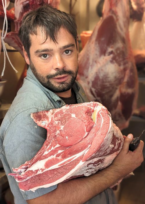 Ludo, le boucher la bête a cornes à toulouse